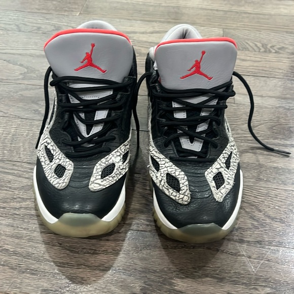 jordan 11 retro low black cement